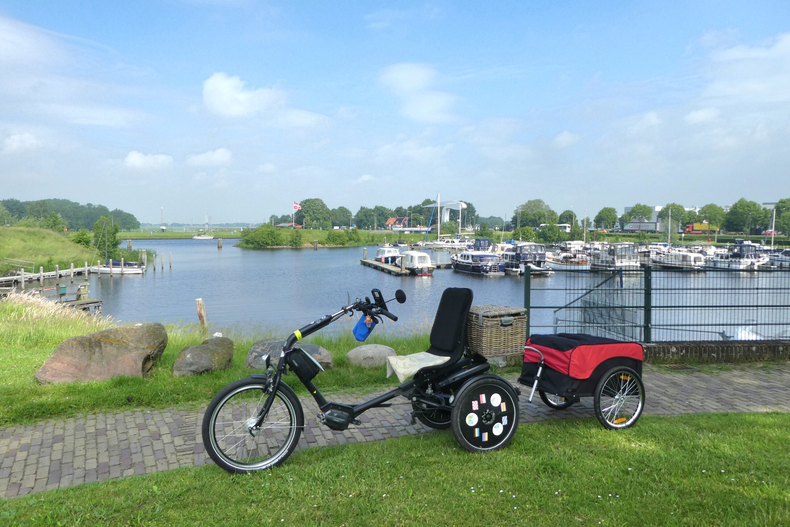 Ireen fiets met haar Huka Cortes de Zuiderzeeroute
